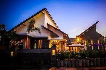 Oyo 2035 Arabella Bali Hotel